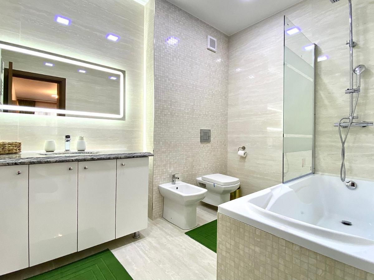 Coquette Apartment Braşov Extérieur photo