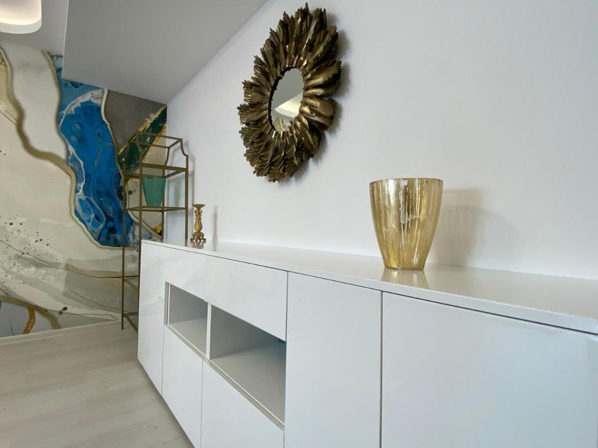 Coquette Apartment Braşov Extérieur photo